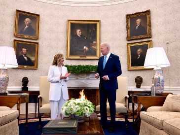 Biden hizo el anuncio mientras recibía a la primera ministra italiana Giorgia Meloni en la Casa Blanca. EFE