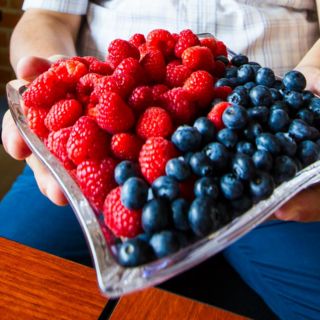 Debes comer estos alimentos para regular la presión arterial