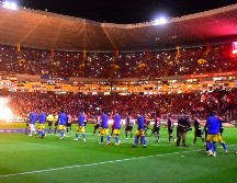 Americanistas y rojinegros se enfrascaban en porras, gritos, también algunos improperios, todo con tal de buscar apoyar a sus jugadores. IMAGO7.