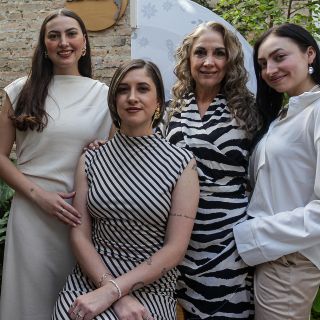 Lumba: Diseñan y confeccionan ropa para bebés con amor