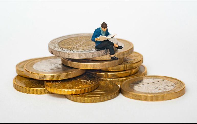 Los hábitos se forman con disciplina y perseverancia, según los expertos. ESPECIAL/ Foto de Mathieu Stern en Unsplash