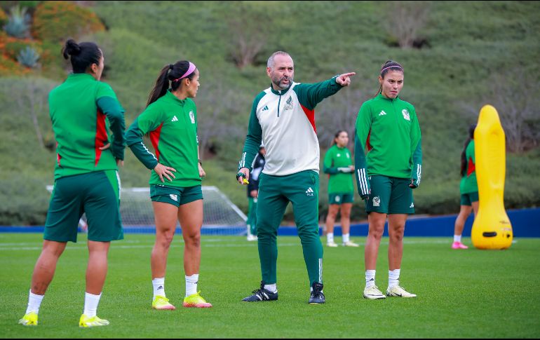 La Selección Mexicana obtuvo el pase a semifinales de la Copa Oro W 2024 al vencer 3-1 a su similar de Paraguay. IMAGO7.