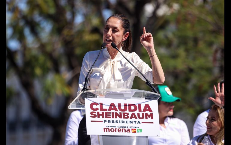 Claudia Sheinbaum refrendó su compromiso de consolidar durante su gobierno los programas sociales de apoyo a estudiantes y personas de la tercera,  además de garantizar que su incremento nunca sea por debajo de inflación. EL INFORMADOR / H. Figueroa