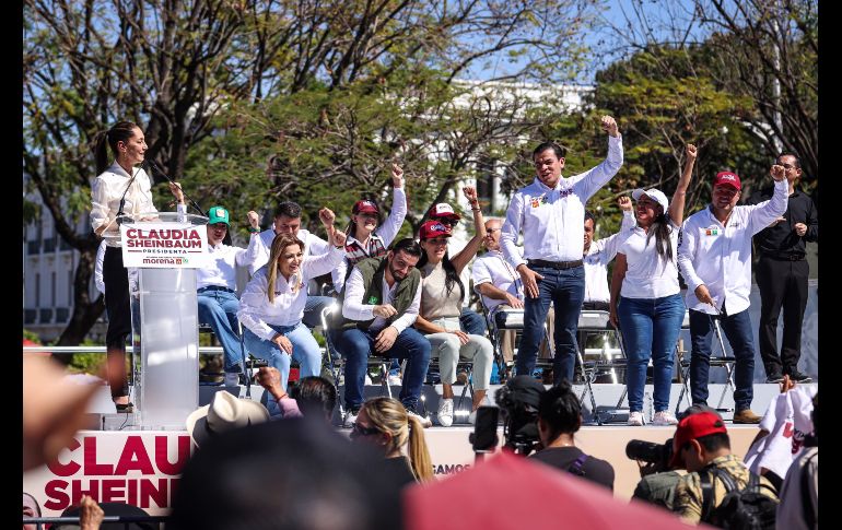 Claudia Sheinbaum refrendó su compromiso de consolidar durante su gobierno los programas sociales de apoyo a estudiantes y personas de la tercera,  además de garantizar que su incremento nunca sea por debajo de inflación. EL INFORMADOR / H. Figueroa
