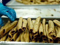 En ocasiones, los alimentos con mucha grasa no tienen suficiente fibra, y todas esas grasas difícilmente se movilizan dentro del estómago. EL INFORMADOR / ARCHIVO