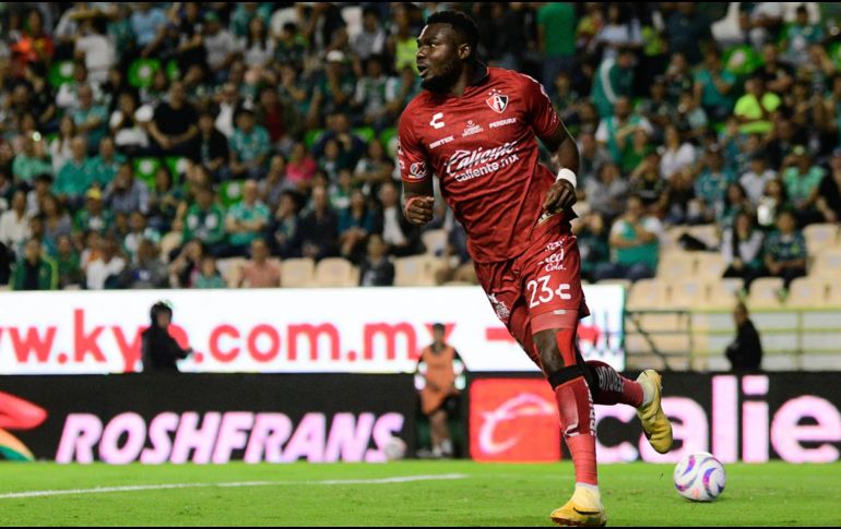 El delantero sudamericano padeció una lumbalgia que lo privó de jugar un par de encuentros. IMAGO7.