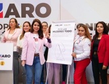 Laura Haro, acompañada de candidatas a distintos cargos de elección popular, firmó la “Plataforma para las Mujeres 2024-2030” como un compromiso bajo la leyenda “Por las mujeres todo”. CORTESÍA/ PRI Jalisco.