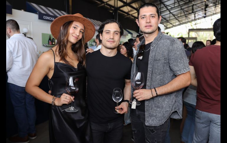 Nitza Magaña, Christian Barba y Ricardo Amezcua. GENTE BIEN JALISCO/ Christian Pérez