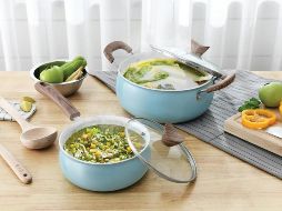 Lavar el pollo antes de cocinarlo, es una práctica que está bastante normalizada y que mucha gente realiza. UNSPLASH /  Cooker King