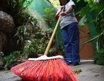 Si se suma el valor de las tareas del hogar y de cuidados, las mujeres aportan 2.6 veces más valor económico que los hombres por el trabajo no remunerado que realizan. SUN / ARCHIVO