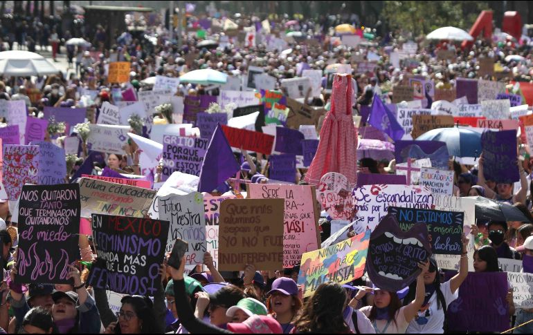 En Azerbaiyán, un grupo de activistas se manifestaron en la capital del país, Bakú, para exigir la igualdad de derechos, el fin de la violencia de género y la liberación de mujeres periodistas encarceladas en este país. SUN/ ARCHIVO.