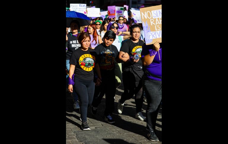 Miles de mujeres se reunieron en diferentes puntos de la ciudad de Guadalajara  como parte de las manifestaciones del Día Internacional de la Mujer, celebrado el 8 de marzo. EL INFORMADOR / A. Navarro