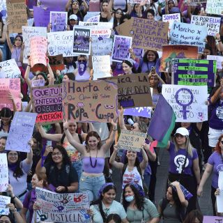 En Ciudad de México, más de 180 mil mujeres salieron a marchar por el 8M