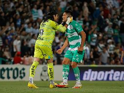 Carlos Acevedo fue clave en la victoria del Santos al evitar varias acciones de gol. IMAGO7/S. Perales