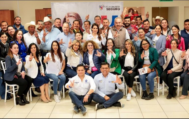 La candidata agradeció a quienes la recibieron en estos dos municipios, visitados como continuación de su gira en aquella región de la Entidad. CORTESÍA.