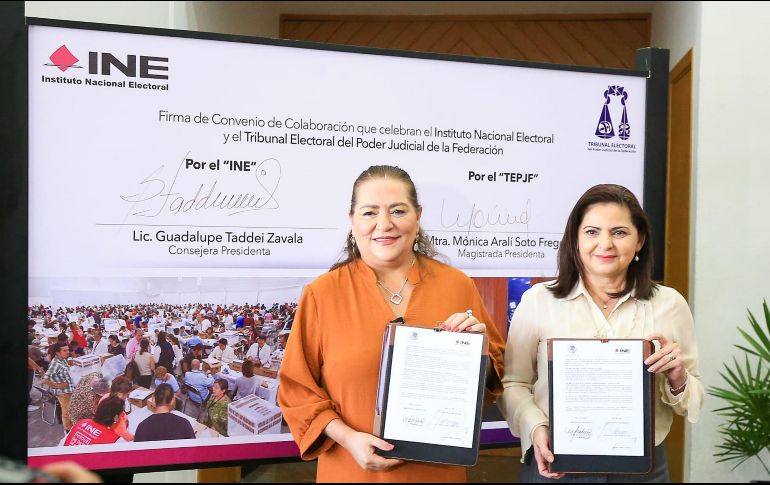 Las presidentas del INE, Guadalupe Taddei, y del TEPJF, Mónica Soto, firmaron un convenio de colaboración para el proceso electoral 2024. SUN