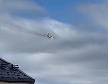 La aeronave Il-76, con ocho tripulantes y siete pasajeros a bordo, se estrelló en la región de Ivanovo, señaló el ministerio, que no aclaró si había sobrevivientes. ESPECIAL / AP