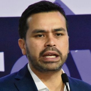 “Yo sí voy a cerrar las refinerías”: Álvarez Máynez