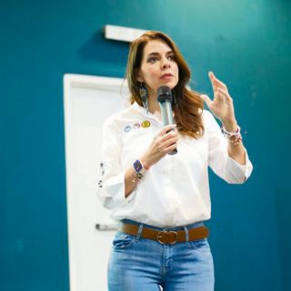 Laura Haro se reúne con candidatos