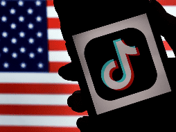 La ley requeriría que la empresa matriz de TikTok, ByteDance, venda la aplicación dentro de los 180 días, o de lo contrario será excluida de las tiendas de las gigantes Apple y Google en Estados Unidos. AFP / ARCHIVO