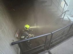 Tres personas resultaron lesionadas: dos por quemaduras y uno por intoxicación. ESPECIAL/ Protección Civil