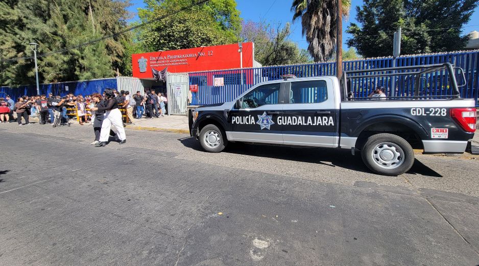 La estrategia también contempla evitar situaciones como la venta de drogas al exterior de planteles educativos tras la captura de un presunto narcomenudista al exterior de la Preparatoria 12, en el complejo universitario de la colonia Olímpica. EL INFORMADOR / ARCHIVO