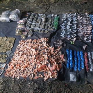 Guardia Nacional halla más de mil dosis de drogas abandonadas en Tlajomulco