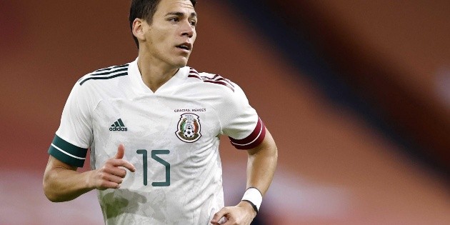 H&eacute;ctor Moreno anuncia su retiro de la Selecci&oacute;n Mexicana