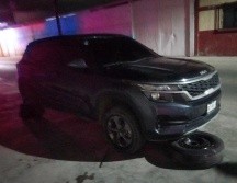 Otra camioneta fue interceptada por oficiales de la Guardia Nacional. ESPECIAL /  SSE