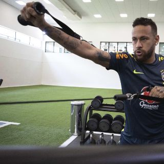 Neymar se recupera de su lesión, pero se perdería la Copa América