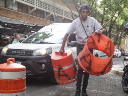 Las multas por apartar espacios para estacionarse llegan hasta los mil 792 pesos o 36 horas de arresto. EL INFORMADOR/H. Figueroa