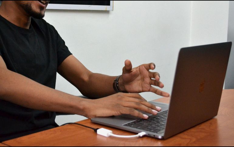 El estudio El estado del stalkerware 2023 destaca un aumento del 5.8% en las personas afectadas a nivel mundial, revirtiendo la tendencia a la baja de años anteriores. EFE / ARCHIVO