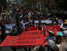 La marcha, que duró al menos tres horas, partió del mercado de Chilpancingo hacia la carretera federal que conduce a Tixtla, en donde ocurrió el asesinato. EFE/J. DE LA CRUZ.
