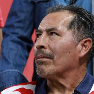 Chivas homenajea al 'Maestro' Galindo