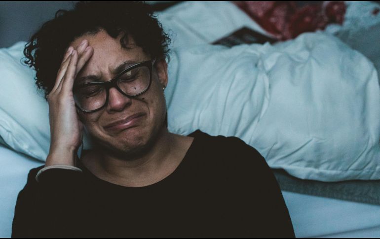 Factores como la ansiedad, la soledad, las fobias, en unión con el estrés, la depresión, o el dormir mal, ocasionan que uno pierda la confianza en sí mismo y experimente sensación de fracaso, o de sentirse excluido. ESPECIAL / Foto de Claudia Wolff en Unsplash