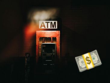Usar un ATM es muy sencillo y te puede ahorrar mucho tiempo. Unplash