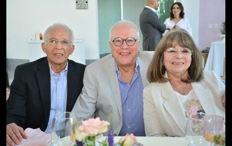Vicente González, Jorge González y Laura Sánchez. GENTE BIEN JALISCO/ Marifer Rached