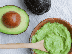 El aguacate no solo es delicioso, sino que también ofrece una variedad de beneficios para la salud. ESPECIAL/CANVA