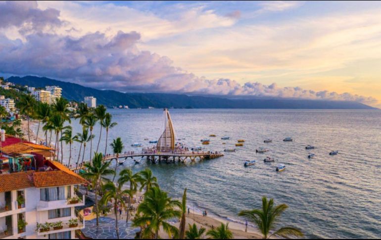 Jalisco cuenta con dos mil 736 establecimientos de hospedaje y 82 mil 216 unidades rentables, entre cuartos de hotel, cabañas o casas de alojamiento vacacional. ESPECIAL