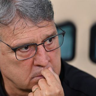 Tata Martino respondió así las críticas de Edson Álvarez y Chucky Lozano