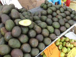 Estas son algunas técnicas que te permitirán conservar en mejor estado tus aguacates. EL INFORMADOR / ARCHIVO