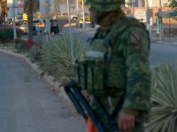 El gobernador de Sinaloa dijo que las autoridades aún mantienen un intenso operativo en el que están participando fuerzas policiales y militares para localizar otras siete personas que aún permanecen privadas de la libertad. AFP / ARCHIVO