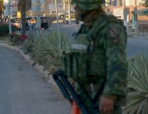 El gobernador de Sinaloa dijo que las autoridades aún mantienen un intenso operativo en el que están participando fuerzas policiales y militares para localizar otras siete personas que aún permanecen privadas de la libertad. AFP / ARCHIVO