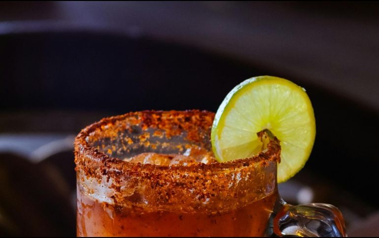 Consúmelo como un antojo tradicional de los mexicanos y que previene el envejecimiento prematuro: el chamoy. ESPECIAL / Foto de César Cabrera en Unsplash