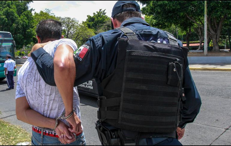 Recuerda que los delincuentes de casa-habitación por lo general son más de dos. EL INFORMADOR / ARCHIVO