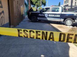 Personal del Ministerio Público llegó al lugar para determinar las causas de muerte del presunto agresor. EL INFORMADOR/M. HERNÁNDEZ