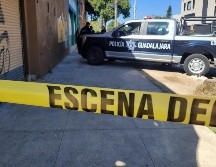 Personal del Ministerio Público llegó al lugar para determinar las causas de muerte del presunto agresor. EL INFORMADOR/M. HERNÁNDEZ