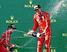 Este triunfo marca un resurgimiento para Sainz, quien se ausentó en la carrera anterior debido a una cirugía de apendicitis. EFE/J. Carrett