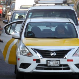 Taxistas cobran lo que quieren y evitan utilizar el taxímetro