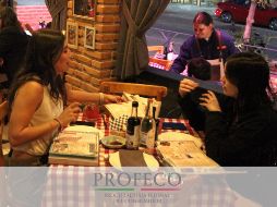 Estos son los derechos que tienes como comensal de un restaurante, según la Profeco